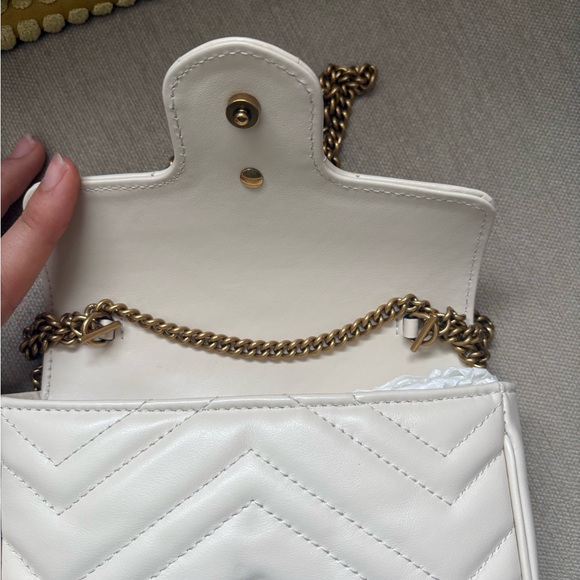 Gucci White Leather Marmont Bag - Picture 3 of 7